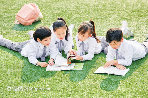 小學生戶外閱讀