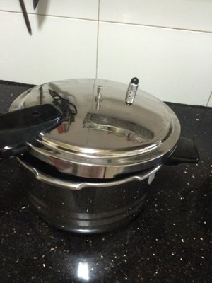 蘇泊爾22cm好幫手不銹鋼壓力鍋 健康安全，廚房得力助手